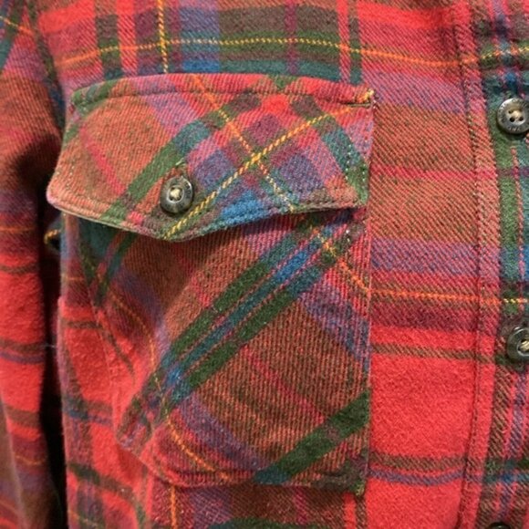 Roots red and green plaid button-down shirt Size Medium - Picture 8 of 16